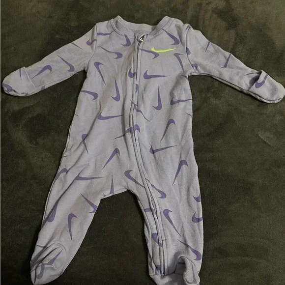 Nike Baby 3 Piece Set 3mos - Picture 2 of 3